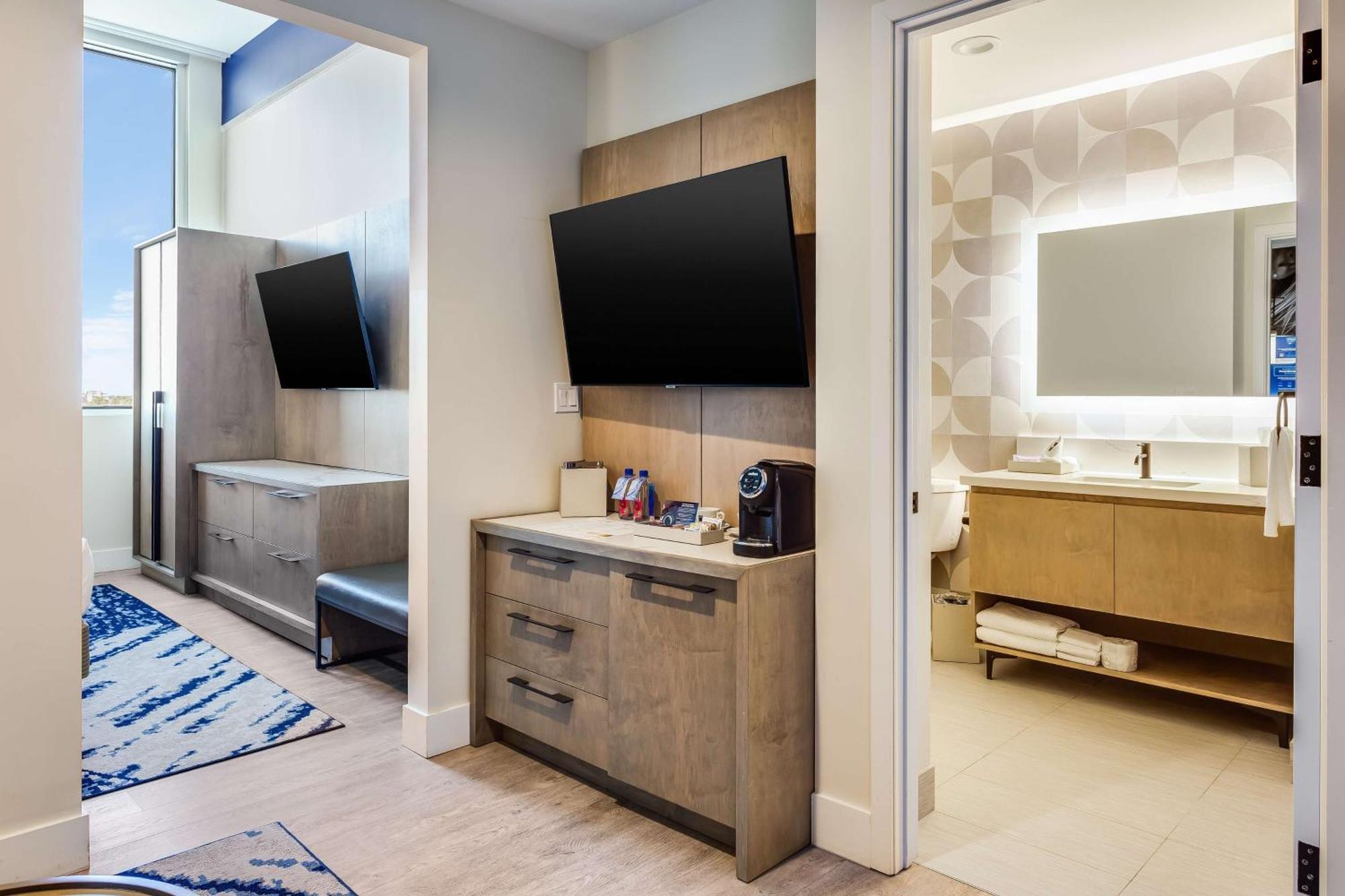 Serena Hotel Aventura Miami, Tapestry Collection By Hilton Exterior photo