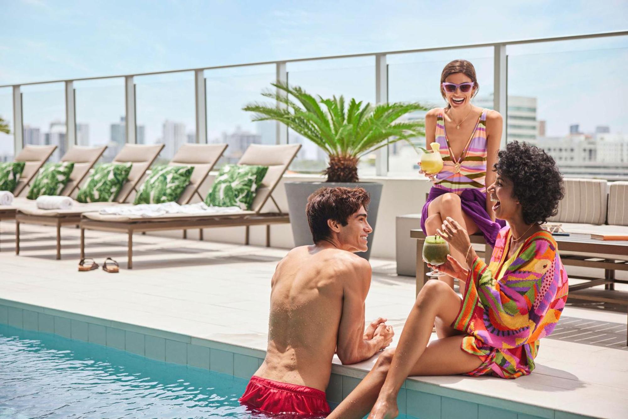 Serena Hotel Aventura Miami, Tapestry Collection By Hilton Exterior photo