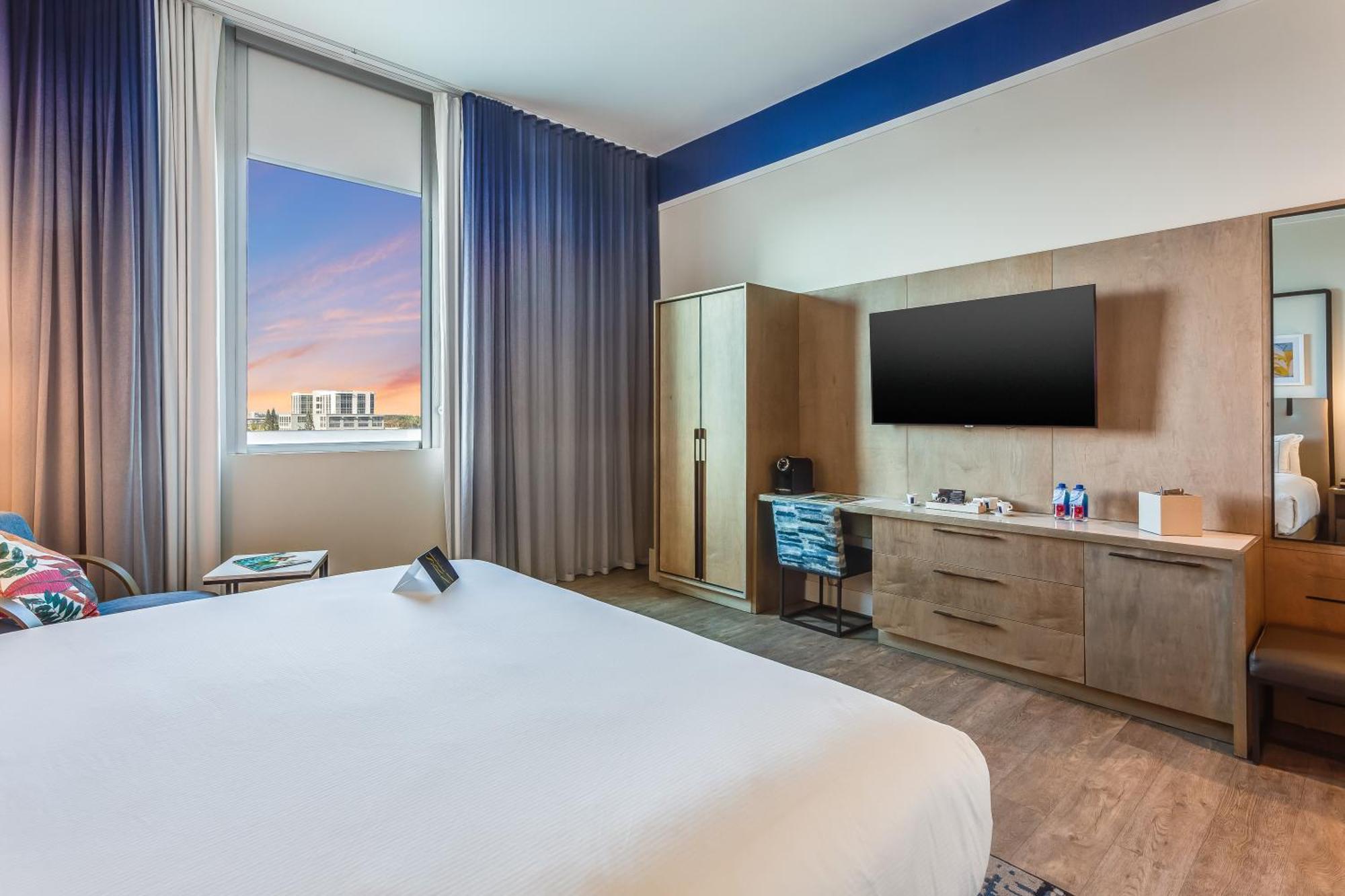 Serena Hotel Aventura Miami, Tapestry Collection By Hilton Exterior photo